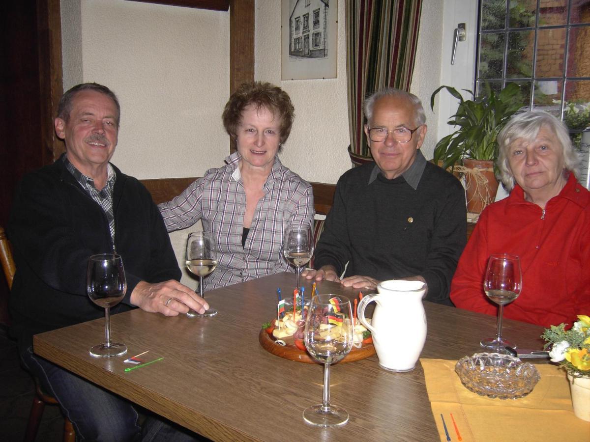 Weinstube Pension Moselbluemchen Zeltingen-Rachtig Eksteriør bilde